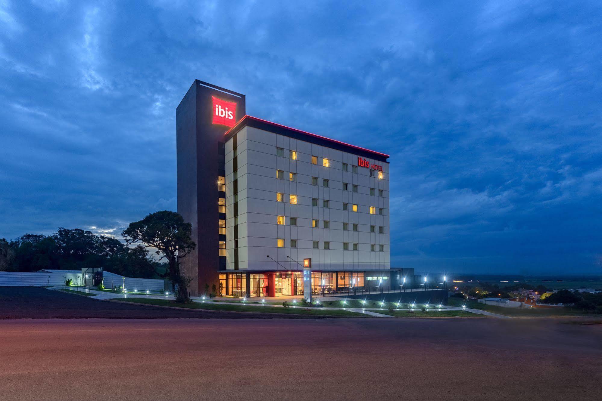 Hotel Ibis Guaiba Esterno foto